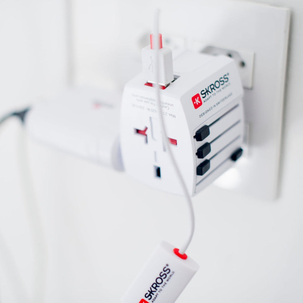 SKROSS MUV USB Travel Adapter
