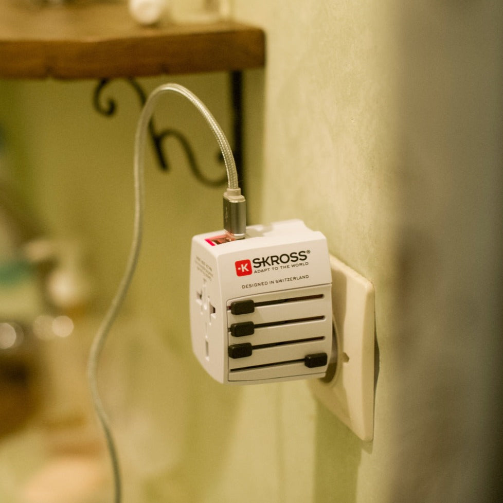 SKROSS MUV USB Travel Adapter