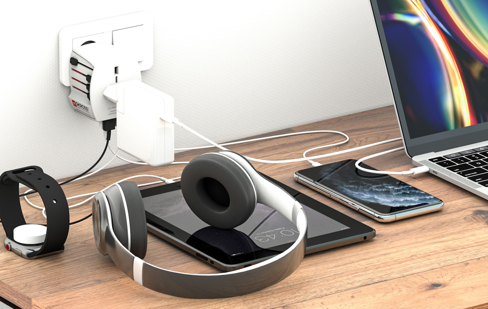 SKROSS MUV USB 4XA Travel Adapter