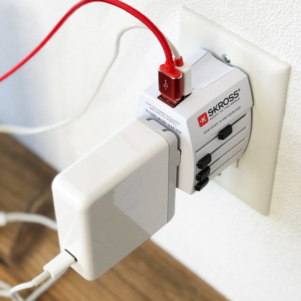 SKROSS MUV USB Travel Adapter