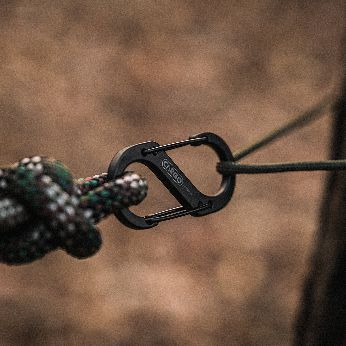 Cargo Container Hard Karabiner Black