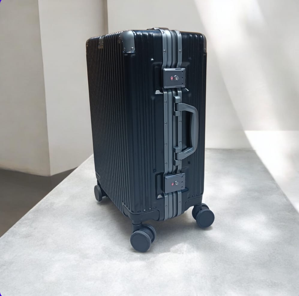 GL Extra Premium Traveller Zipperless Luggage