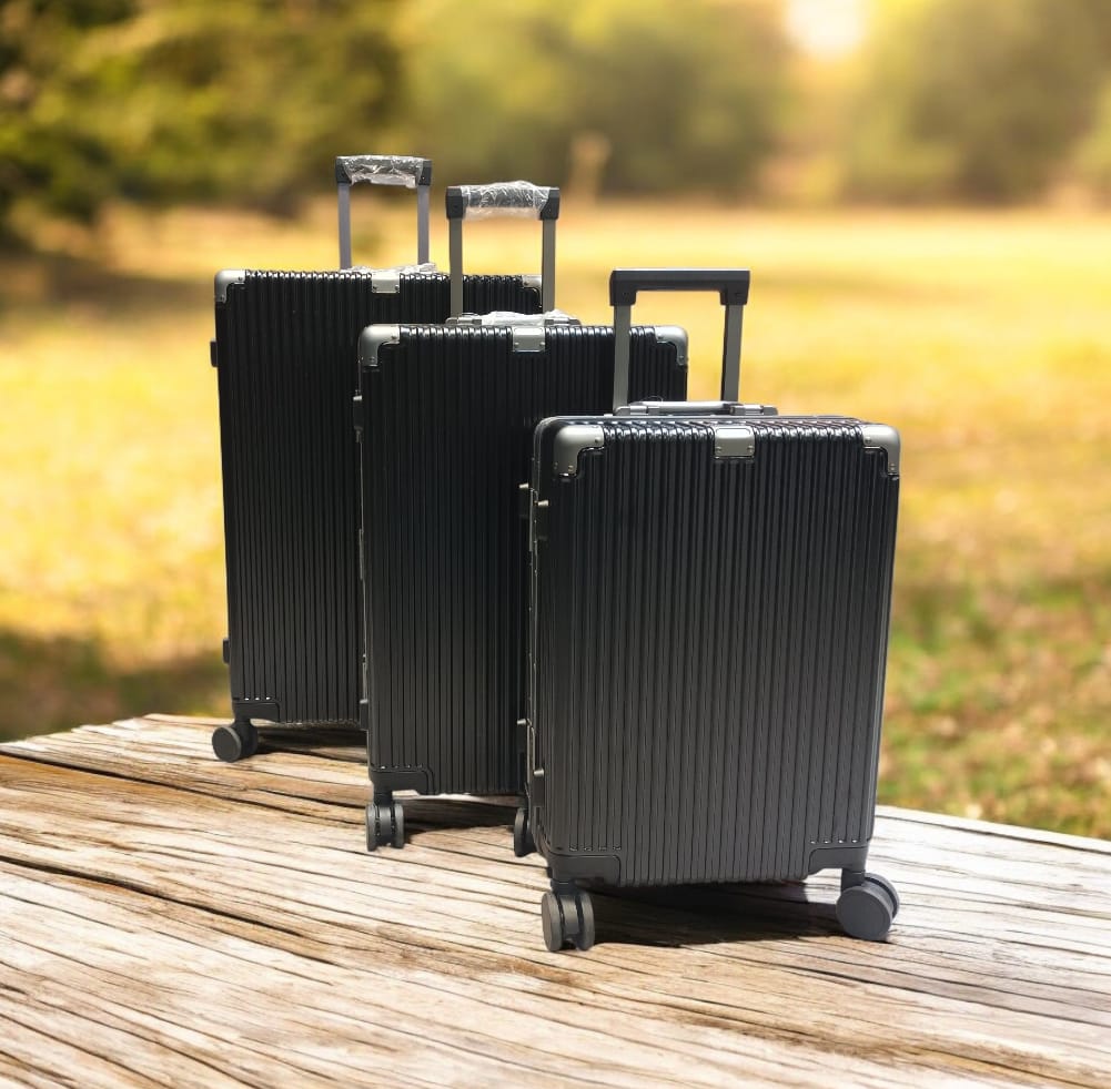 GL Extra Premium Traveller Zipperless Luggage