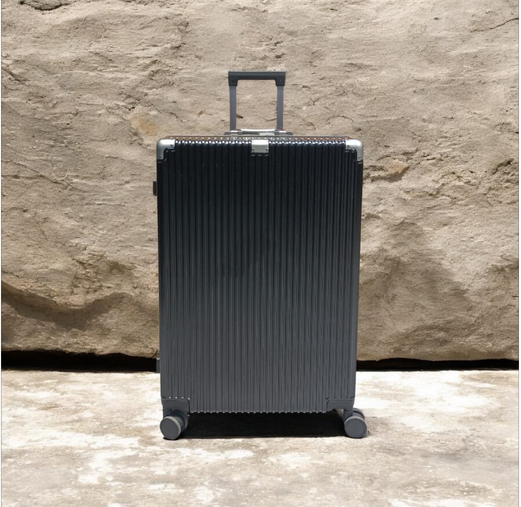 GL Extra Premium Traveller Zipperless Luggage
