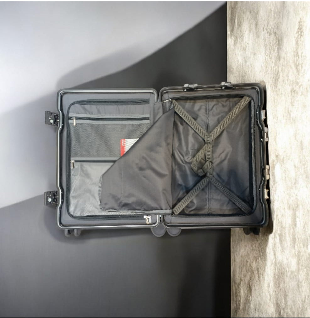 GL Extra Premium Traveller Zipperless Luggage