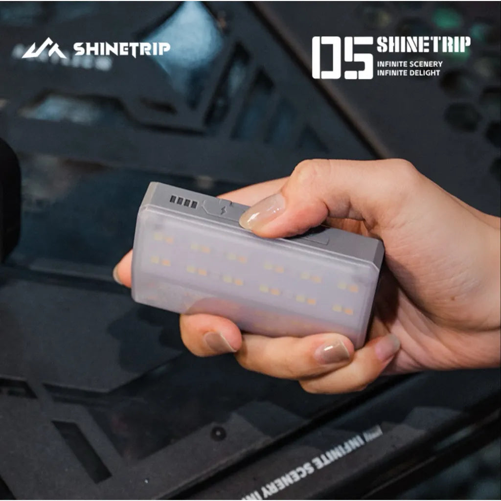 ShineTrip Card Style Camping Light