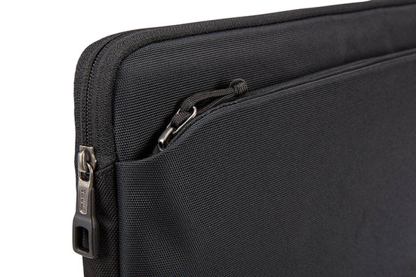 Thule Subterra Macbook Sleeve Black