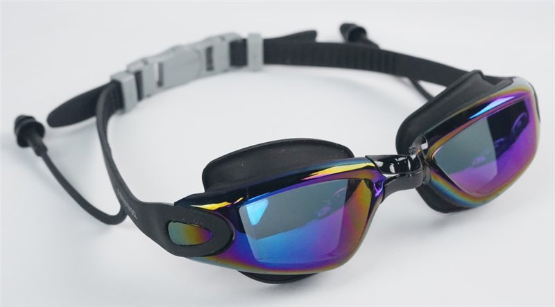 Discovery Adventure Anti-Fog Swim Goggle w/ Attached Earplug