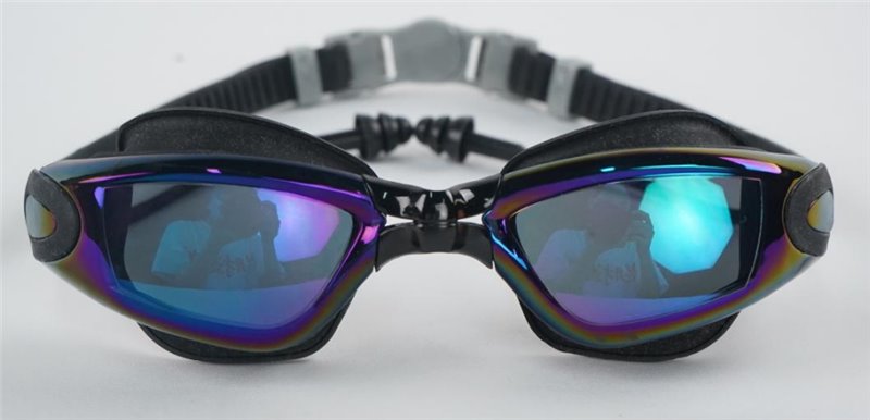 Discovery Adventure Anti-Fog Swim Goggle w/ Attached Earplug