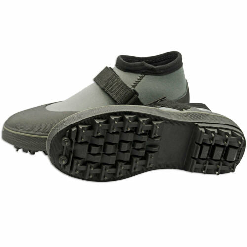 Land & Sea Low Cut Rock Spike Shoe