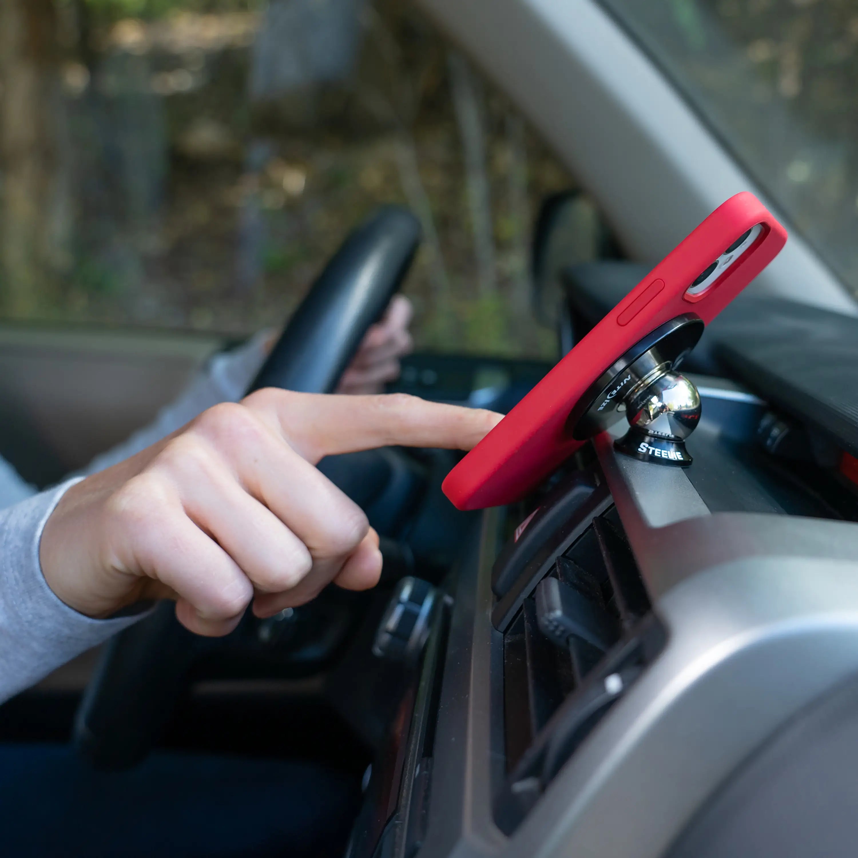 [CLEARANCE] Nite Ize Steelie Orbiter Plus Magsafe Compatible Dash Kit