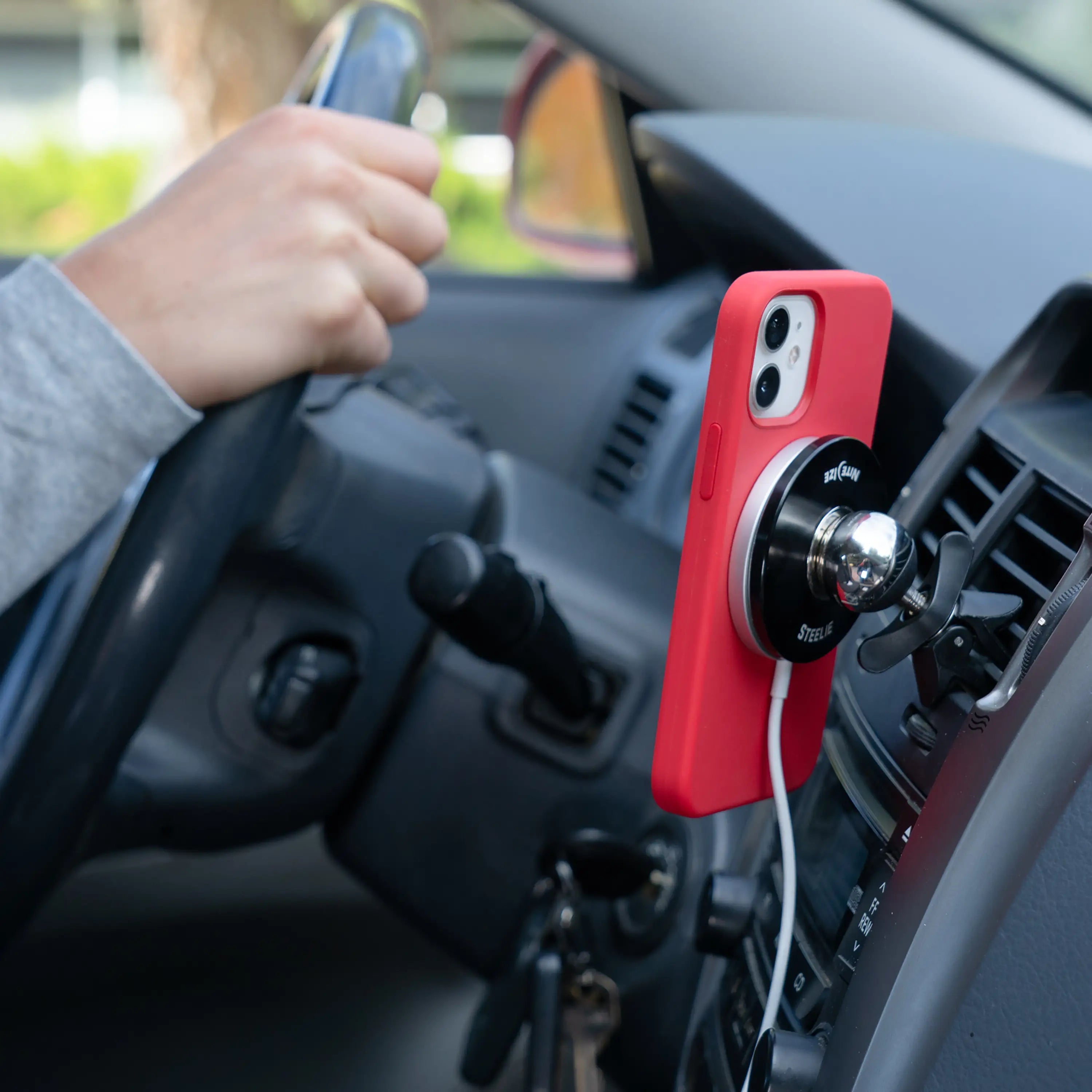 [CLEARANCE] Nite Ize Steelie Orbiter Plus Magsafe Compatible Vent Kit