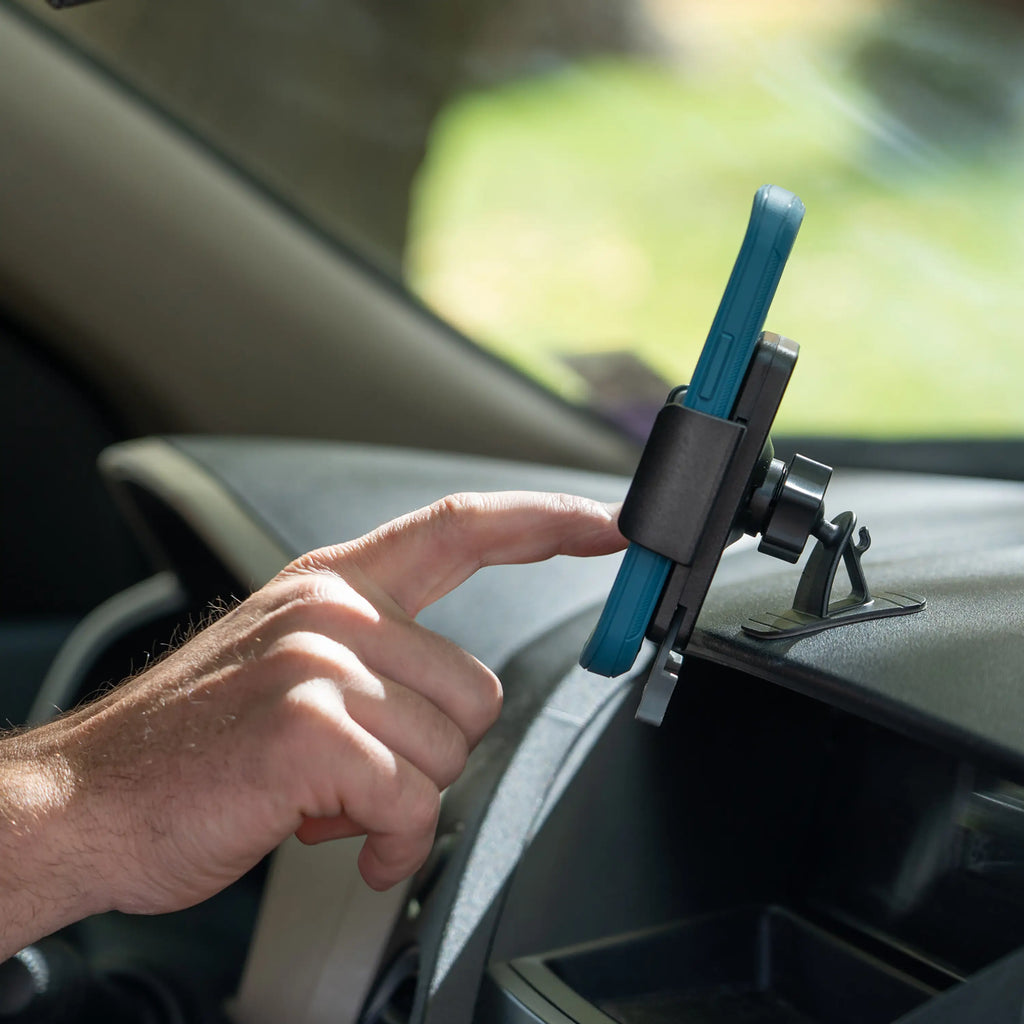 Nite Ize Squeeze Universal Dash Mount
